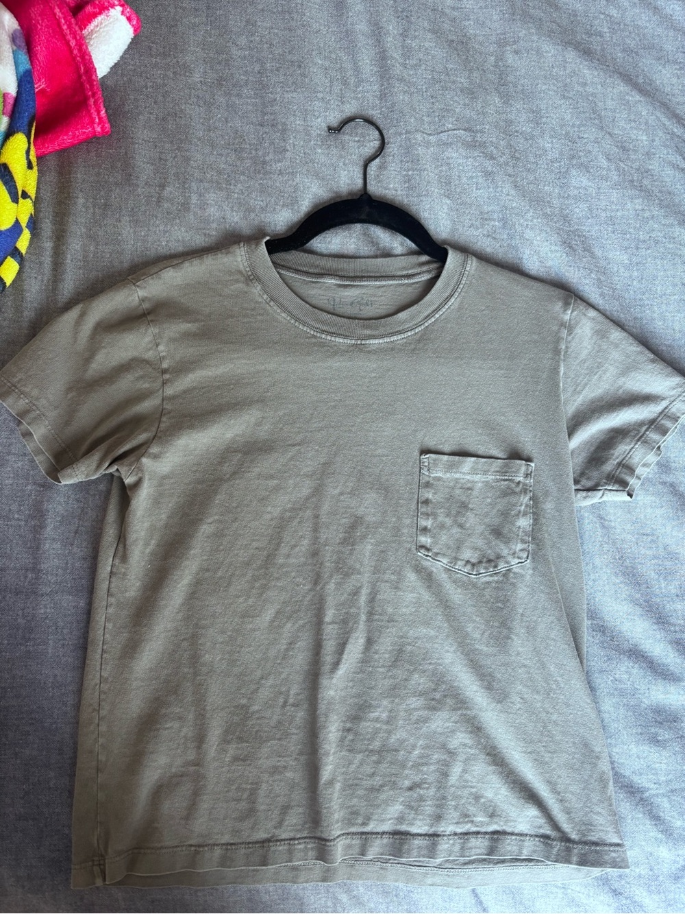 Brandy Melville John Galt Pocket Crewneck T-Shirt - Grey with white letters 28